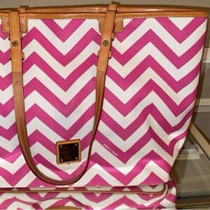 Dooney and Bourne handbag.  Like new.  17.5in x 11in.